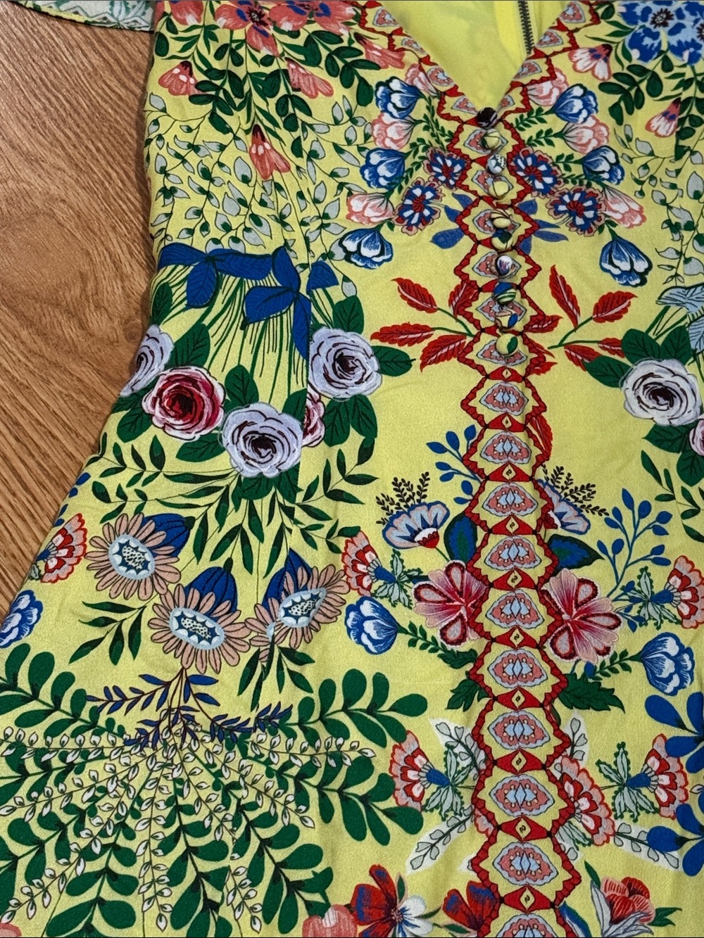 Alice + Olivia Yellow Multicolor Floral V‑Neck Mini Dress - Picture 3 of 7